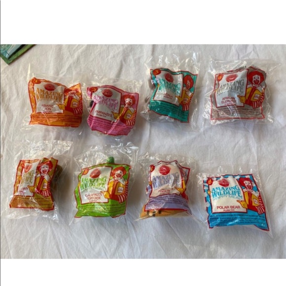 Vintage series of Amazing Wildlife McDonalds Happy Meal Toys and one box- NEW - Picture 1 of 5